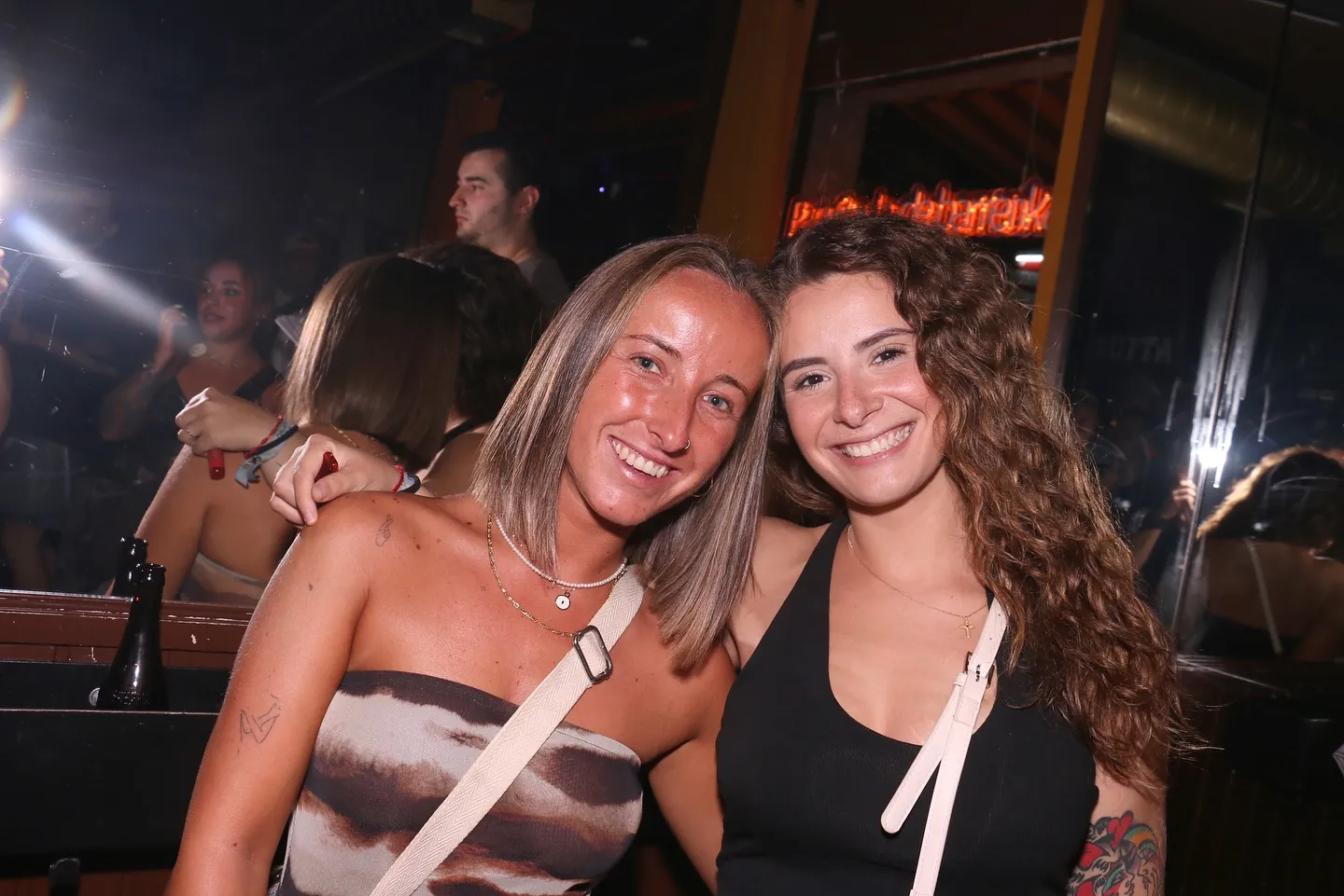 revistablue_1759142144_3732277278840480840_1153570563_resultado